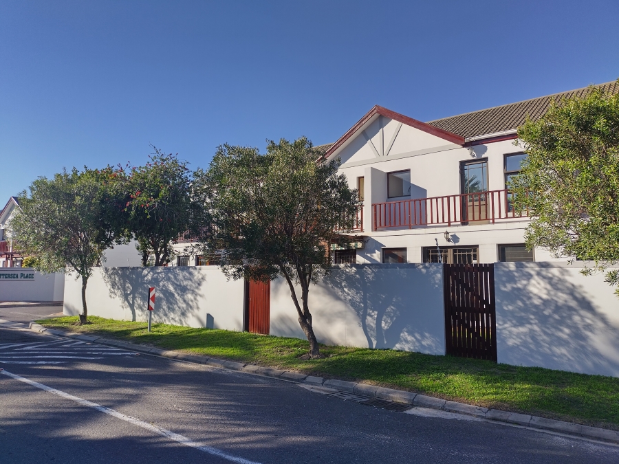 2 Bedroom Property for Sale in Parklands Western Cape